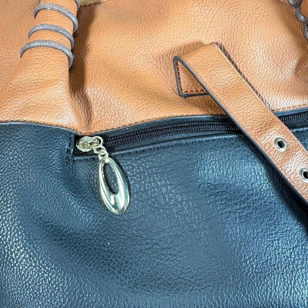 Black Rivet Tan & Navy Two-Tone Large Shoulder Tote Bag - Picture 2 of 7